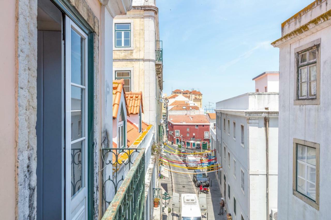 Alfama, Bright And Spacious With Private Terrace, By Timecooler Lisbona