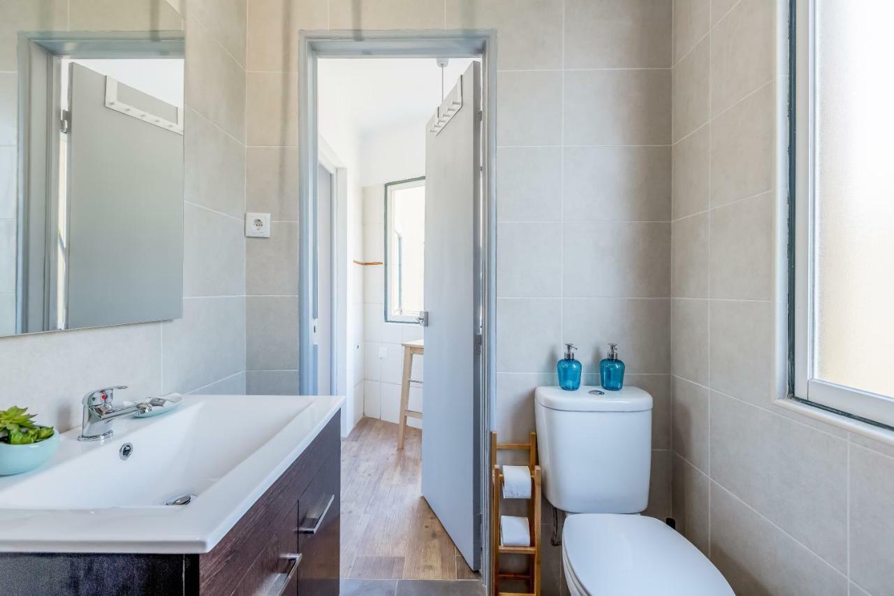 Appartamento Alfama, Bright And Spacious With Private Terrace, By Timecooler Lisbona