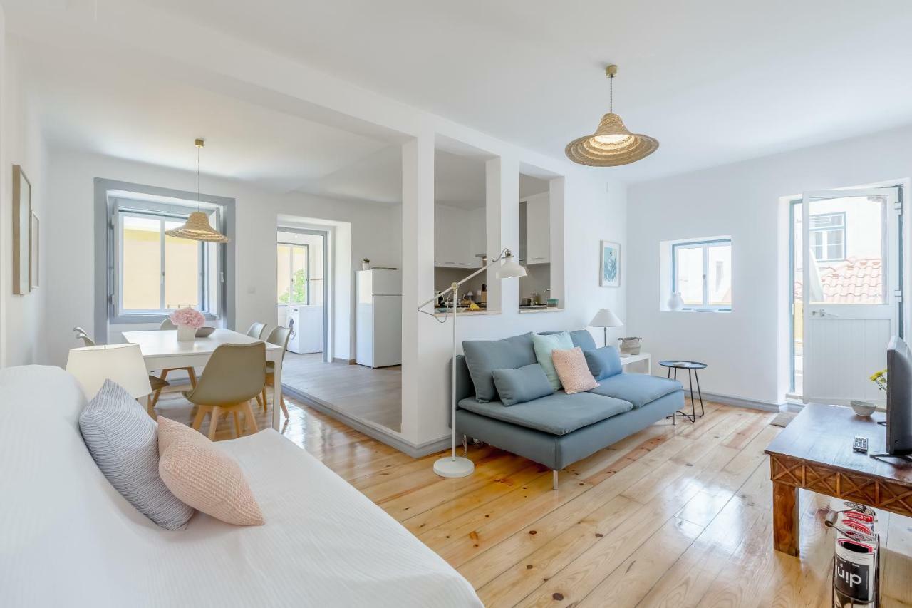 Alfama, Bright And Spacious With Private Terrace, By Timecooler * Lisbona